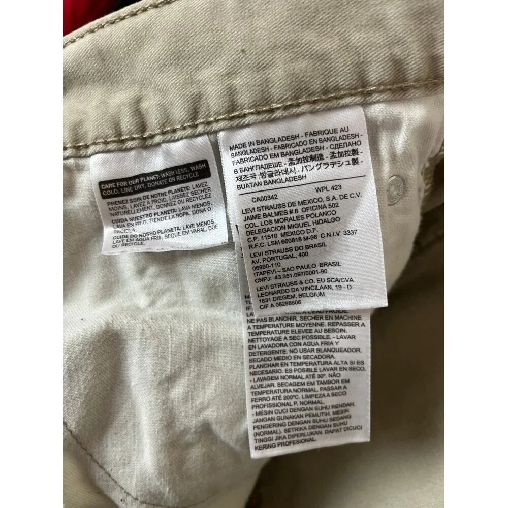 Levis levis 559